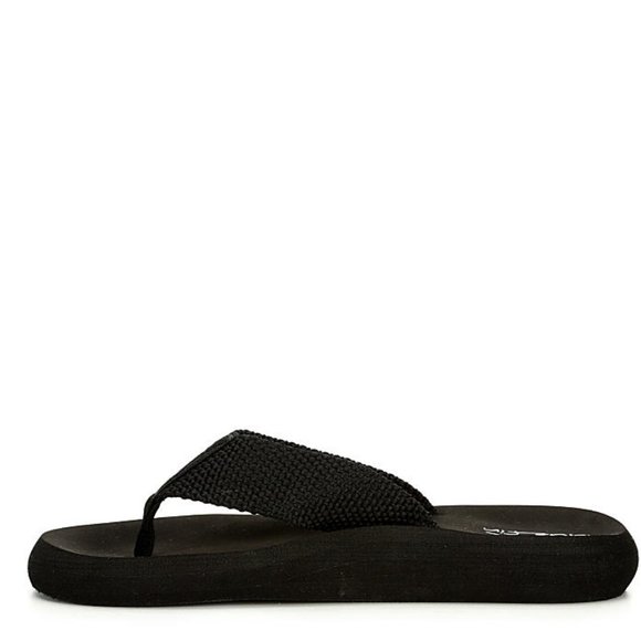 blue fin flip flops womens